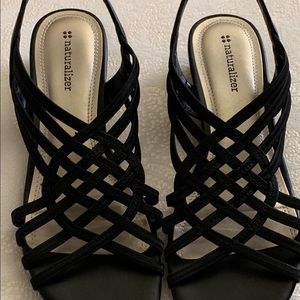 Black sandals size 7.5M